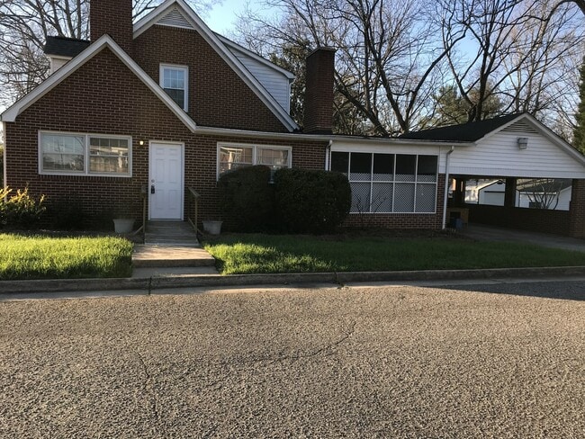 Building Photo - 4br 2ba Executive Home,  China Grove $1950 - AVAILABLE NOW!