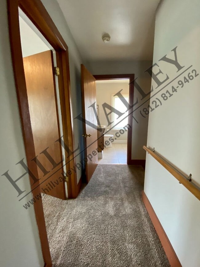 Building Photo - Large Two Bedroom Home North