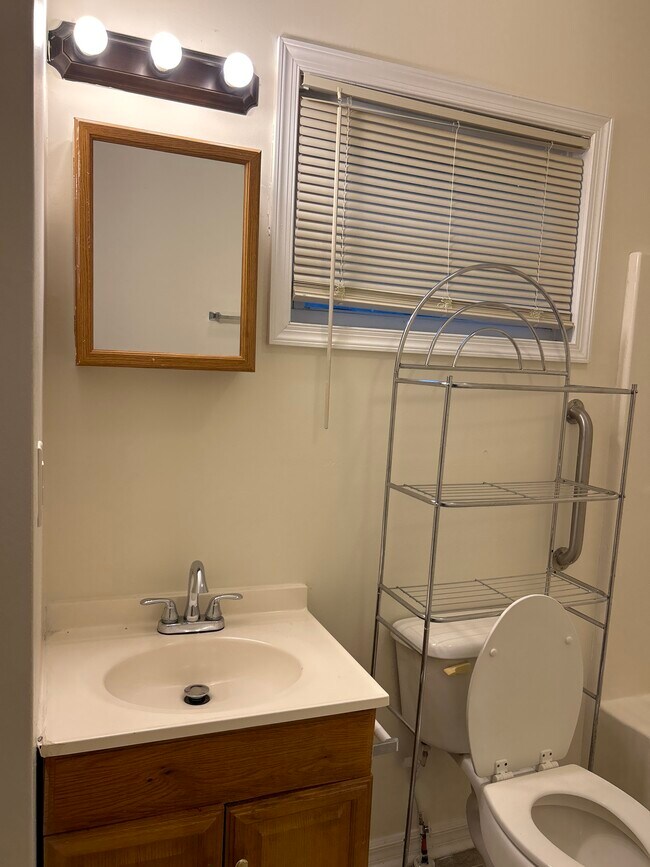 Building Photo - 148 Hannah Pickett First Ave