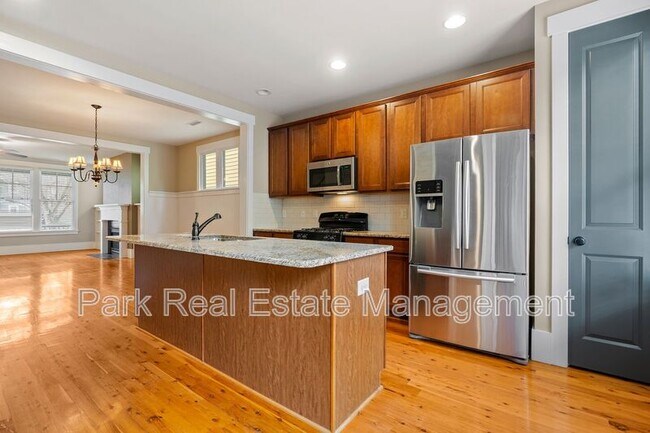 Building Photo - 1229 Great Ridge Pkwy