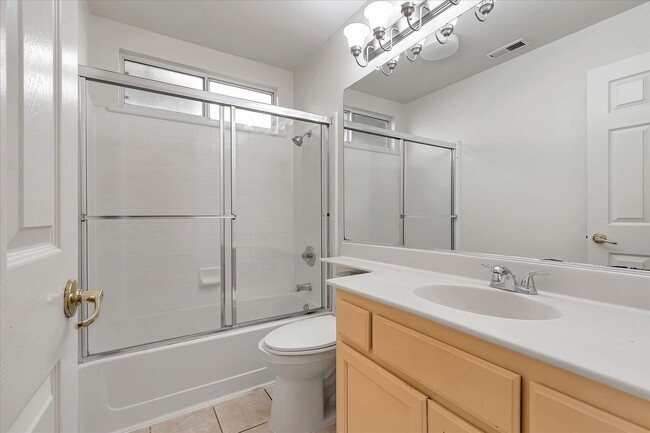 Building Photo - Bright 3 Bedroom Home with High Ceilings in Desirable San Jose Neighborhood