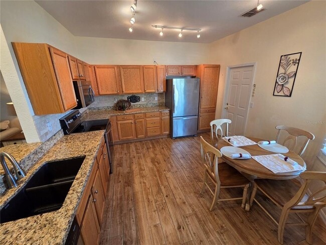 Building Photo - 24500 Bramhope Ct