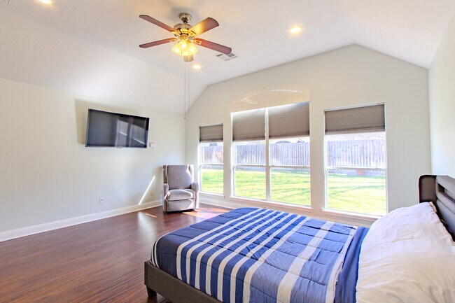 Building Photo - 20922 Clovermeadow