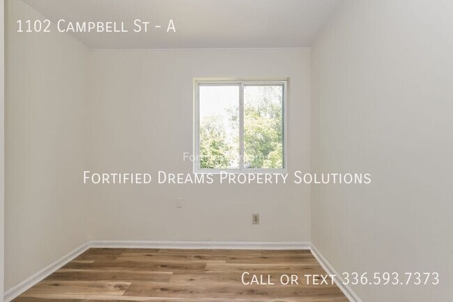 Building Photo - 1102 Campbell St