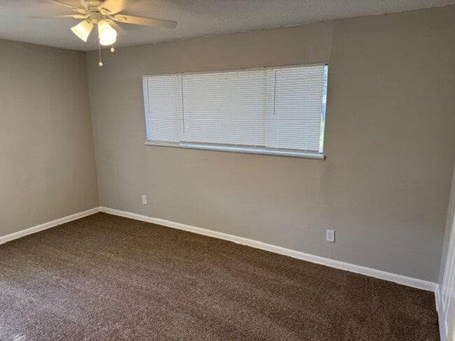 Building Photo - 3104 Gay Blvd