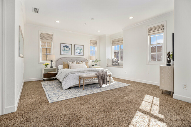 Building Photo - 203 Seacliff Way