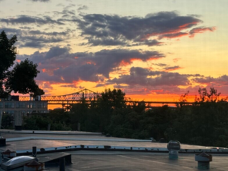 Building Photo - 191 Condor St