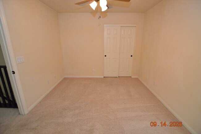 Building Photo - 340 Hillhead Ct