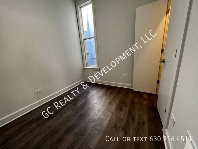 Building Photo - 6401 S Eberhart Ave