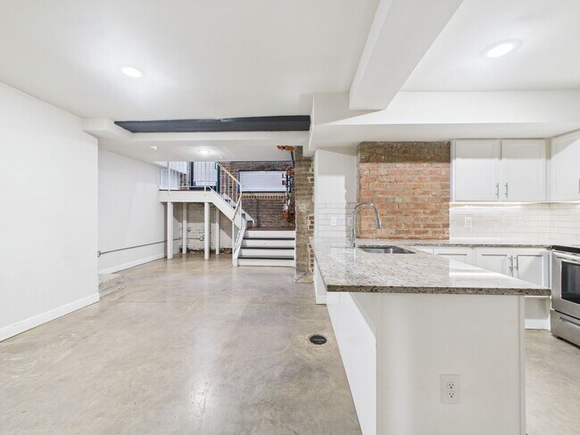 Interior Photo - 10 Walnut Alley