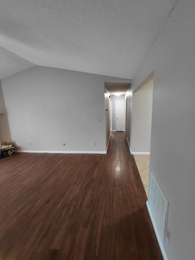 Building Photo - 1347 Lawndale Rd