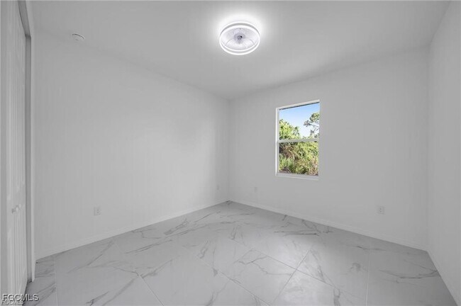 Building Photo - 2805 26th St SW