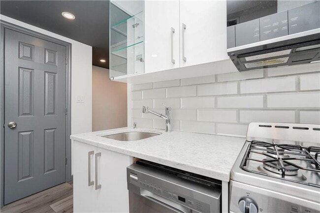 Building Photo - 1237 Avenue Z