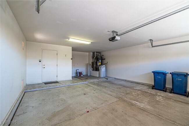 Building Photo - 10416 W Linfield Pl