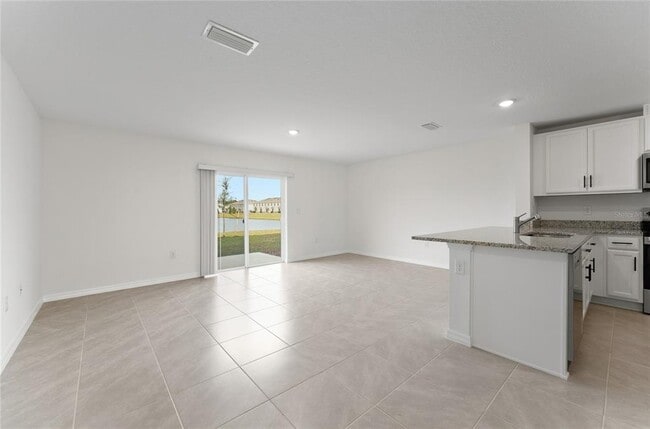 Building Photo - 6594 Leo Ln