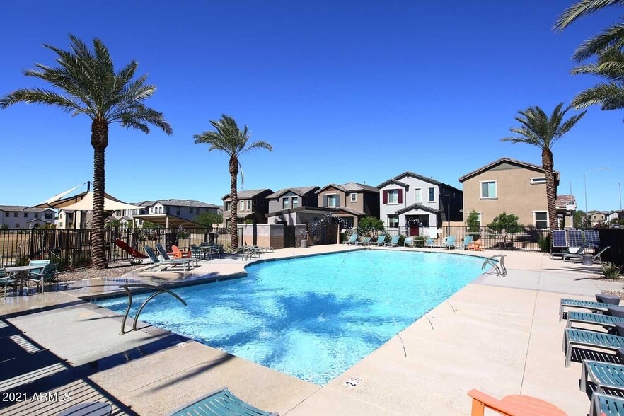 Building Photo - 1863 S 82nd Pl