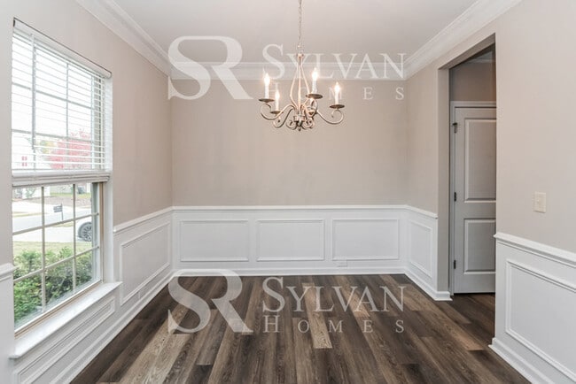 Building Photo - Lease today! No extra charge for contentment and relaxation!