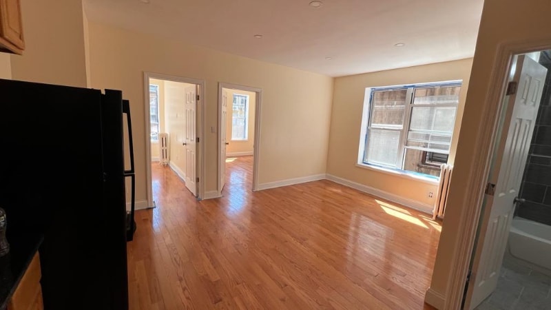 Building Photo - 673 Watkins St