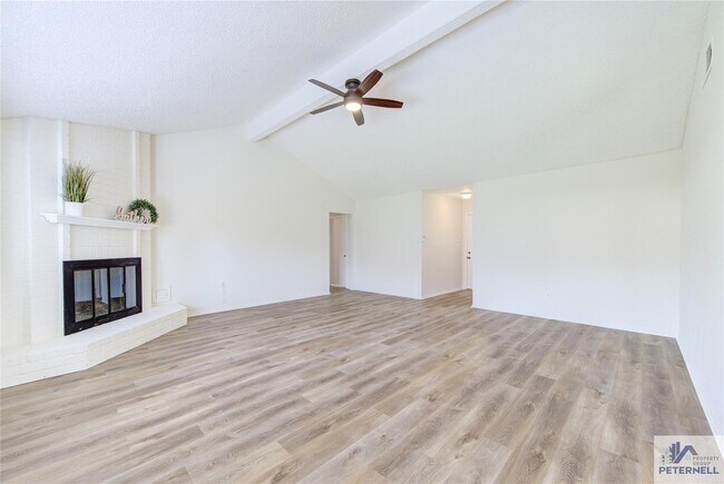 Building Photo - 946 Three Forks Dr