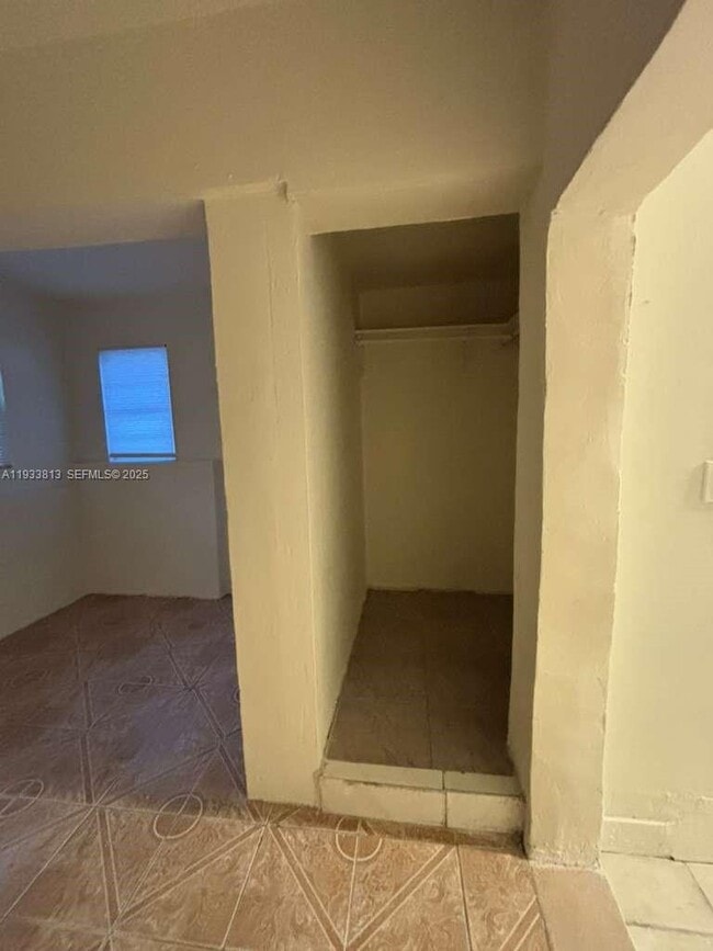 Building Photo - 561 NW 113th St