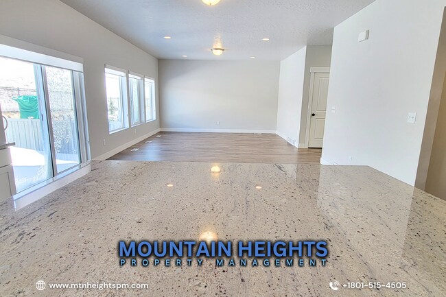 Building Photo - 2234 W Northridge Dr