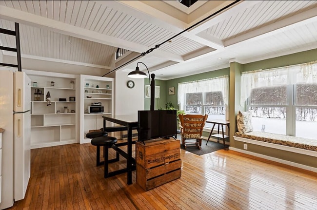 Building Photo - 35 Bangor Rd