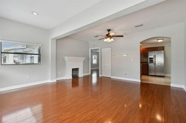 Building Photo - 3901 N Ola Ave