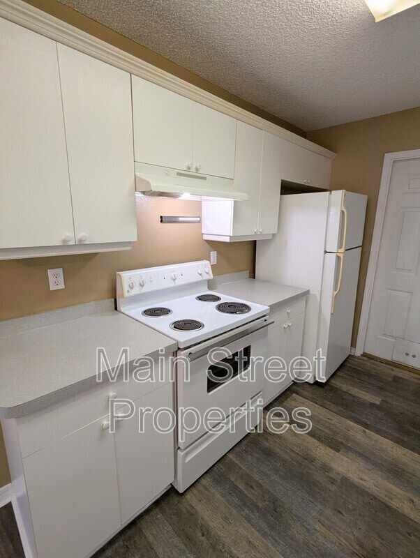 Building Photo - 1511 Galvin Ave