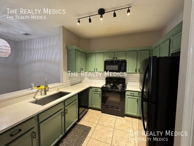 Building Photo - 2854 Oakwater Dr