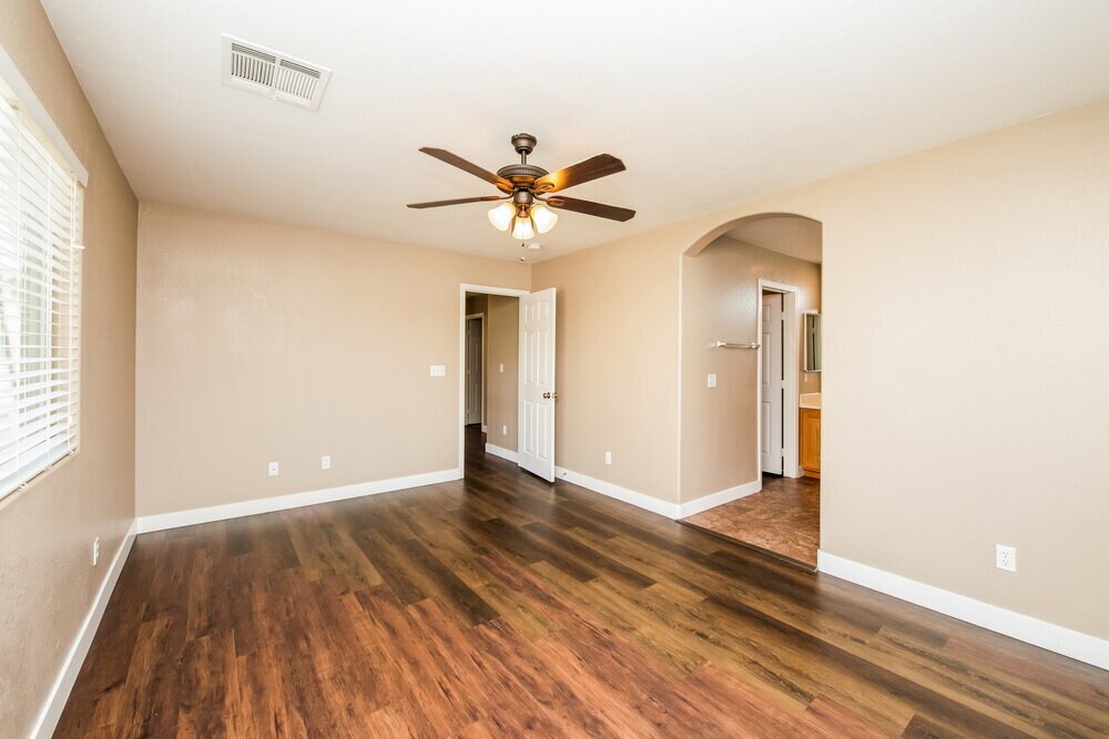 Building Photo - 8225 W Wildwood Glen Dr