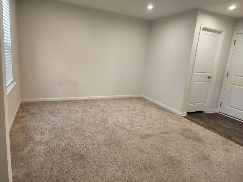 Building Photo - 4519 Valley Walk Dr