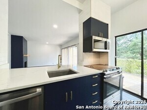 Building Photo - 8642 Fredericksburg Rd