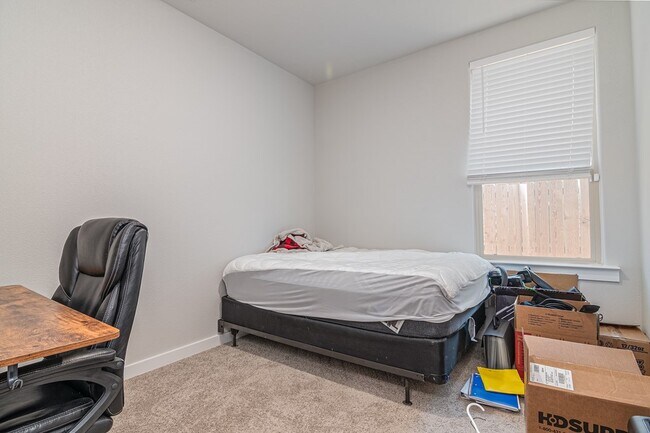 Building Photo - 2207 Matheson Dr