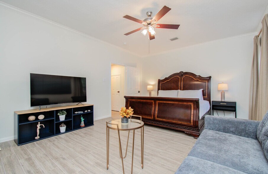 Building Photo - 15627 Twisting Springs Dr
