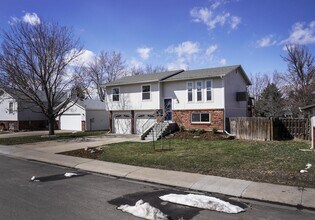 Building Photo - Beautifully Updated 4B/2B in Central Fort Collins! Quiet Neighborhood!