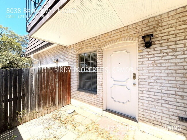 Building Photo - "Charming 2-Bed, 2-Bath Condo in Prime San...