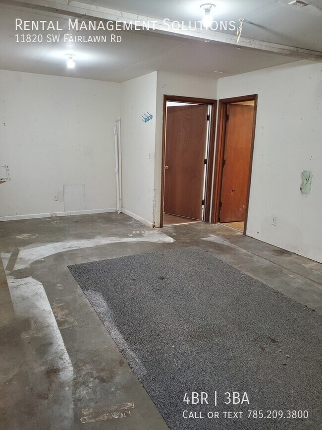 Building Photo - *SPACIOUS COUNTRY LIVNG* 11820 SW Fairlawn...