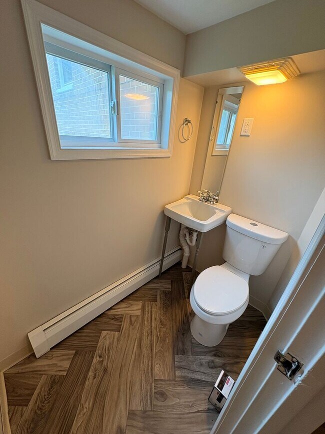 Building Photo - Newly Remodeled 2-Bedroom, 1.5-Bath Home