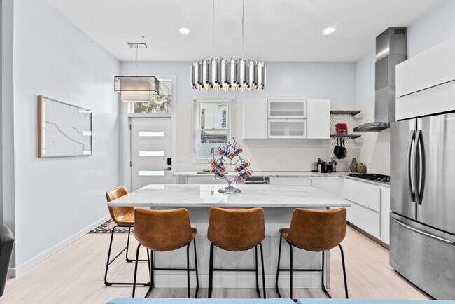 Building Photo - 108-110-110 Trenton St