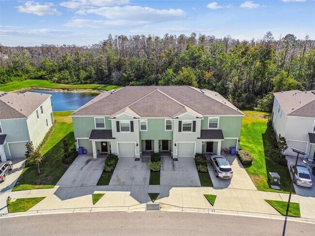 Building Photo - 11070 Crescent Deer Dr