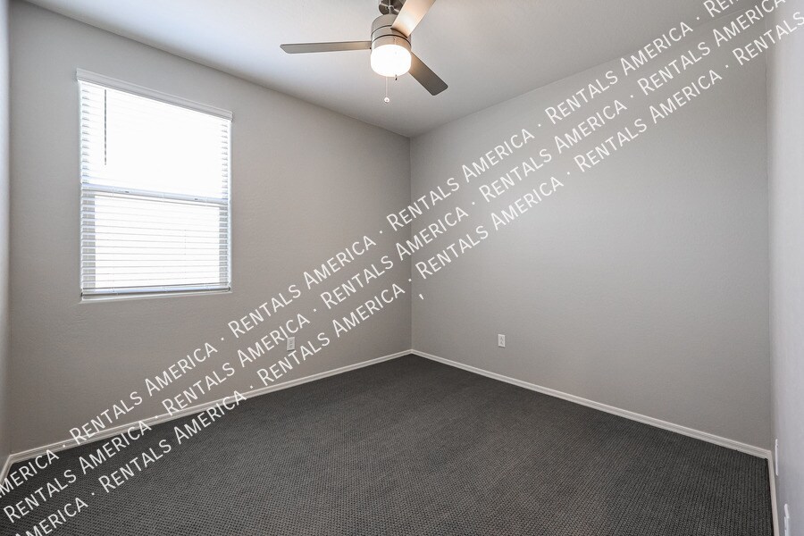 Building Photo - 1548 E Chaparral Pl