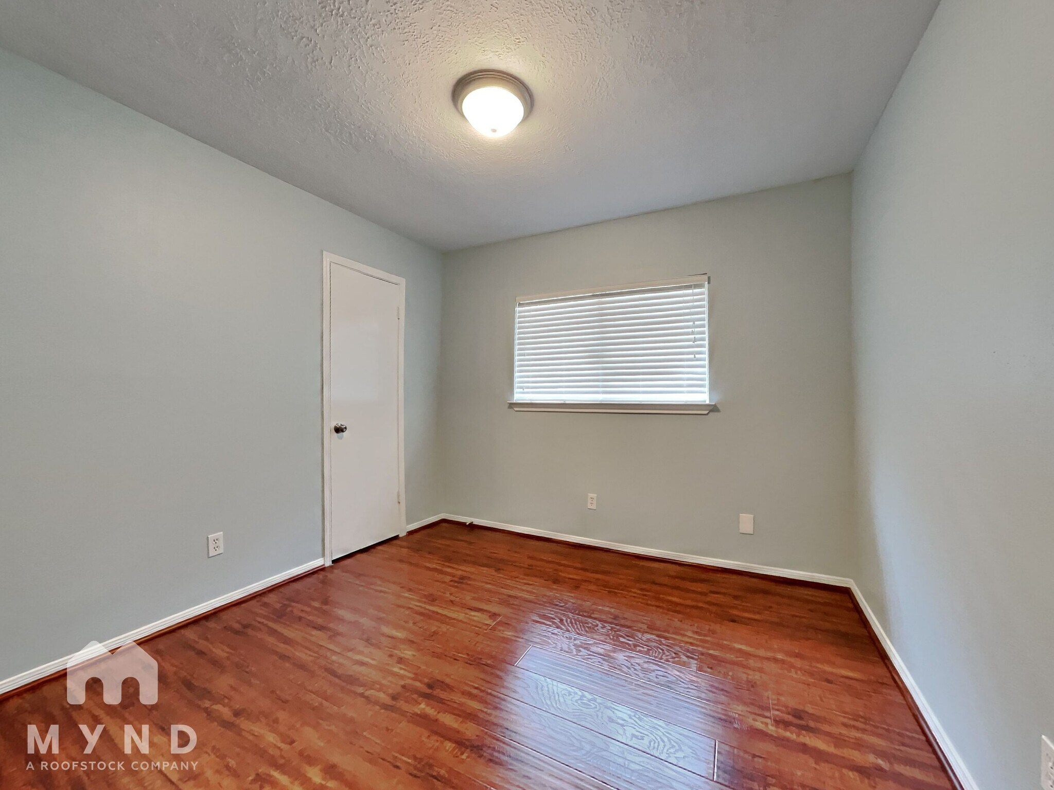 Building Photo - 8111 Valeta Dr