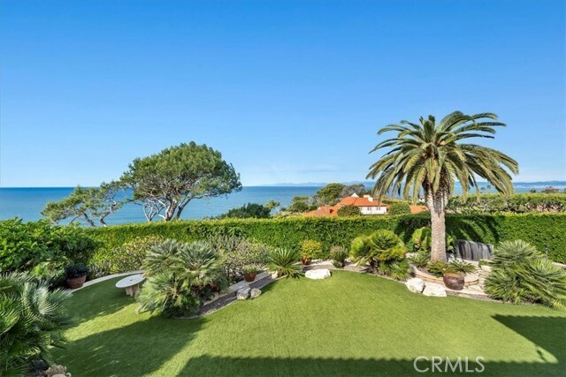 Building Photo - 809 Paseo Del Mar