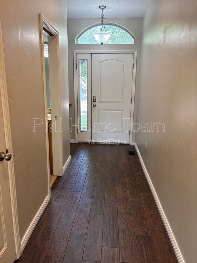 Building Photo - 260 Ailee Lane