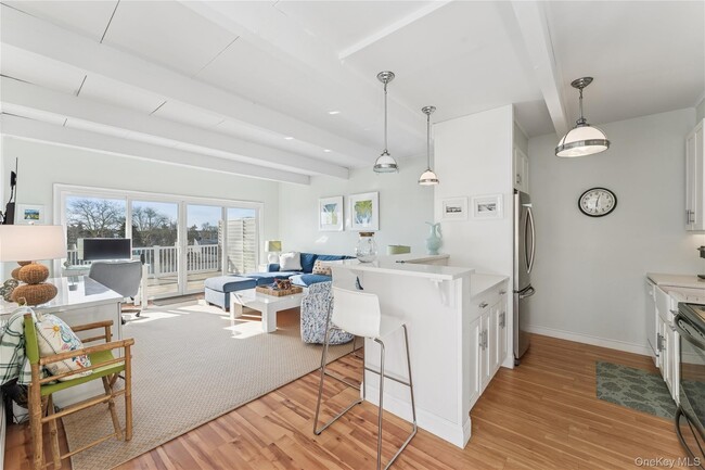 Building Photo - 35 Library Ave