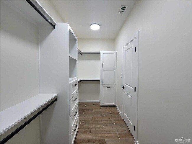 Building Photo - 30 St Vincent Dr