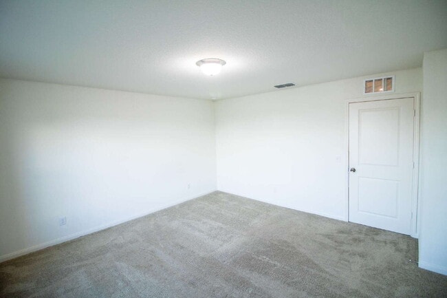 Building Photo - 13514 Flower Pond