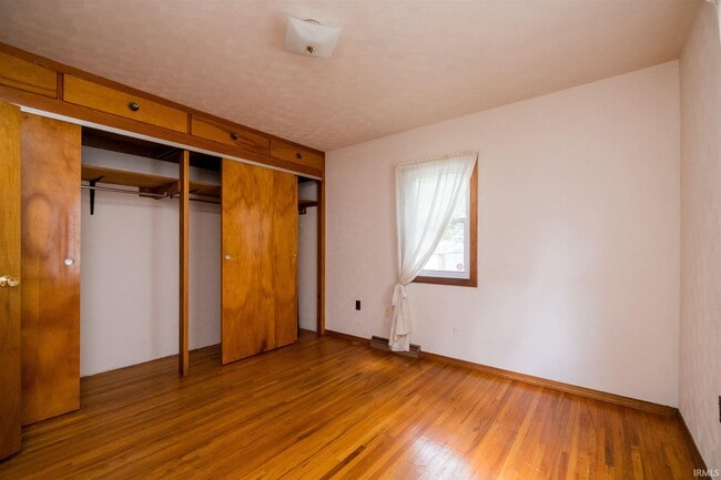Building Photo - 3117 Oswego Ave