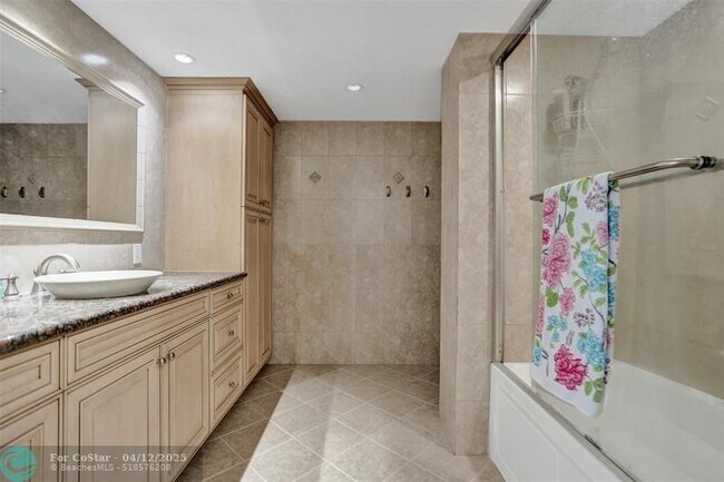 Building Photo - 4280 Galt Ocean Dr