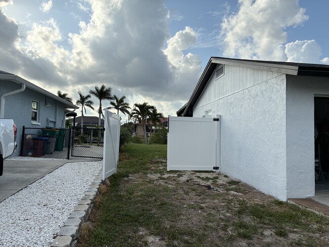 Building Photo - 5103 Condado Terrace
